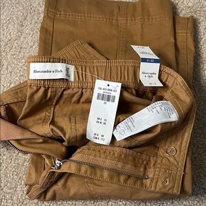 Abercrombie & Fitch Women’s Cargo Pants